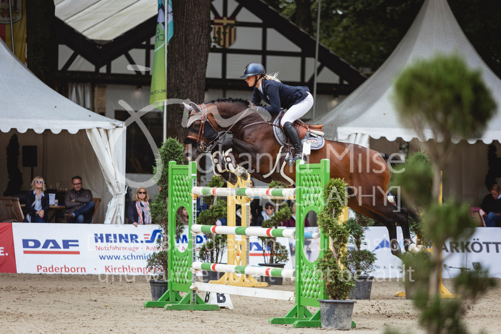 240915_OWLCh_GP-837 | Deine schönsten Turniermomente als professionelle Fotos! Entdecke hochwertige Pferdesport-Fotografie im Online-Shop. Jetzt Fotos finden & bestellen!