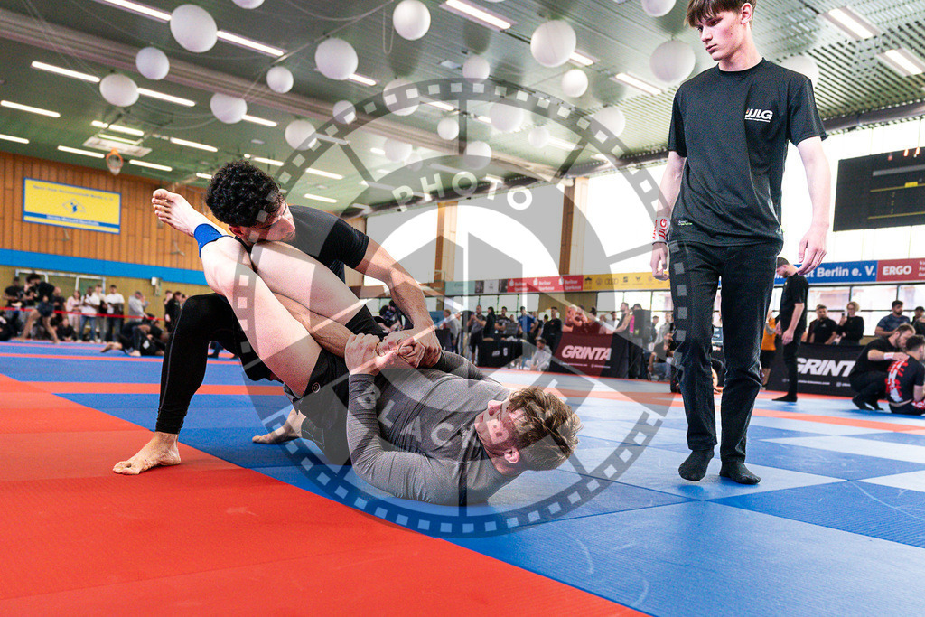 20250510PBB3682 | Athletes compete during the JJLG Berlin Open Jiu-Jitsu Championship on May 10, 2025 in Berlin, Germany. © Chiara Dazi / photoblackbelt