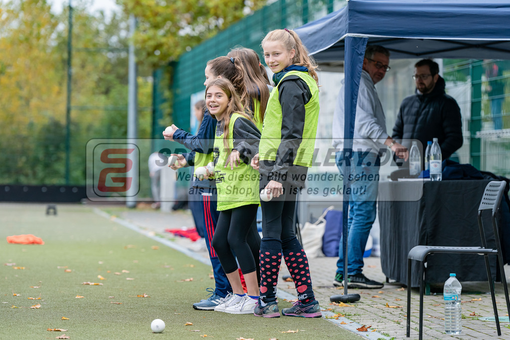 HK_20231022_903122 | Finale Deutsche Meisterschaft Feld WU16 Uhlenhorst Mülheim - Düsseldorfer HC am 22.10.2023 DHC, Düsseldorf ,