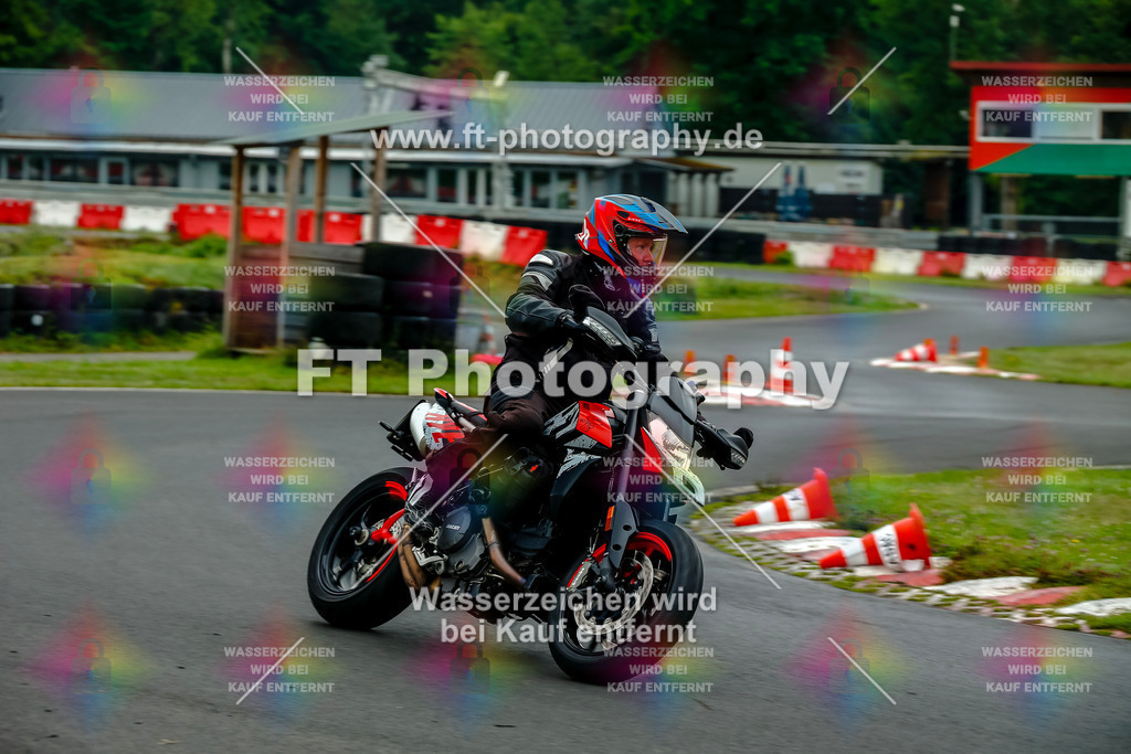 VBK-3509 | Hier findet Ihr Bilder von Touristenfahrten auf der Nürburgring Nordschleife oder von anderen Veranstaltungen die ich besucht habe. Viel Spass beim Durch Schauen 