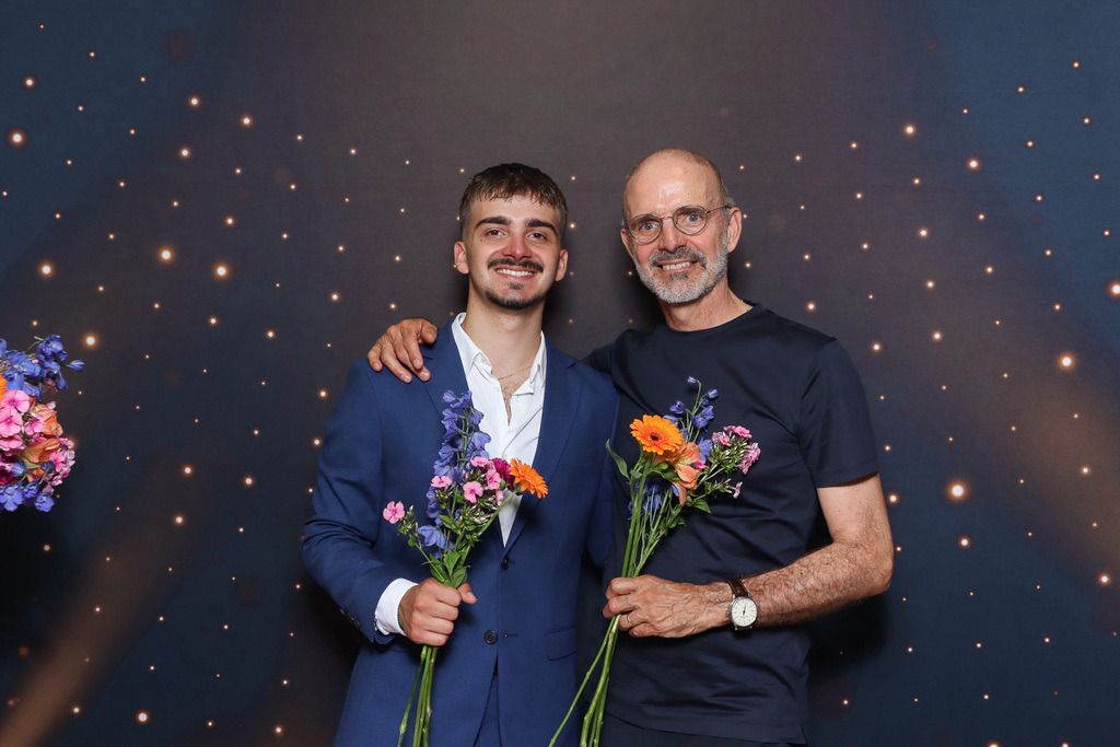 ZD260628112736-104 | Fotoshop von zweidimensional Fotografie. Ihr Fotograf im Aargau. Abzüge von Ihrem Fotobox Event bestellen.Abzüge von Ihrem Hochzeit bestellen.Abzüge von Ihrem Schulfotograf bestellen.