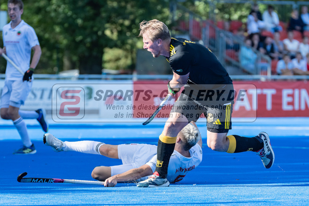 HK_20231001_105002 | 1.Bundesliga Herren Crefelder HTC - Harvestehuder THC am 1.10.2023 CHTC, Krefeld , Julius Hayner ( Crefelder HTC #6 ) , Körper Michael ( Harvestehuder THC #9 )