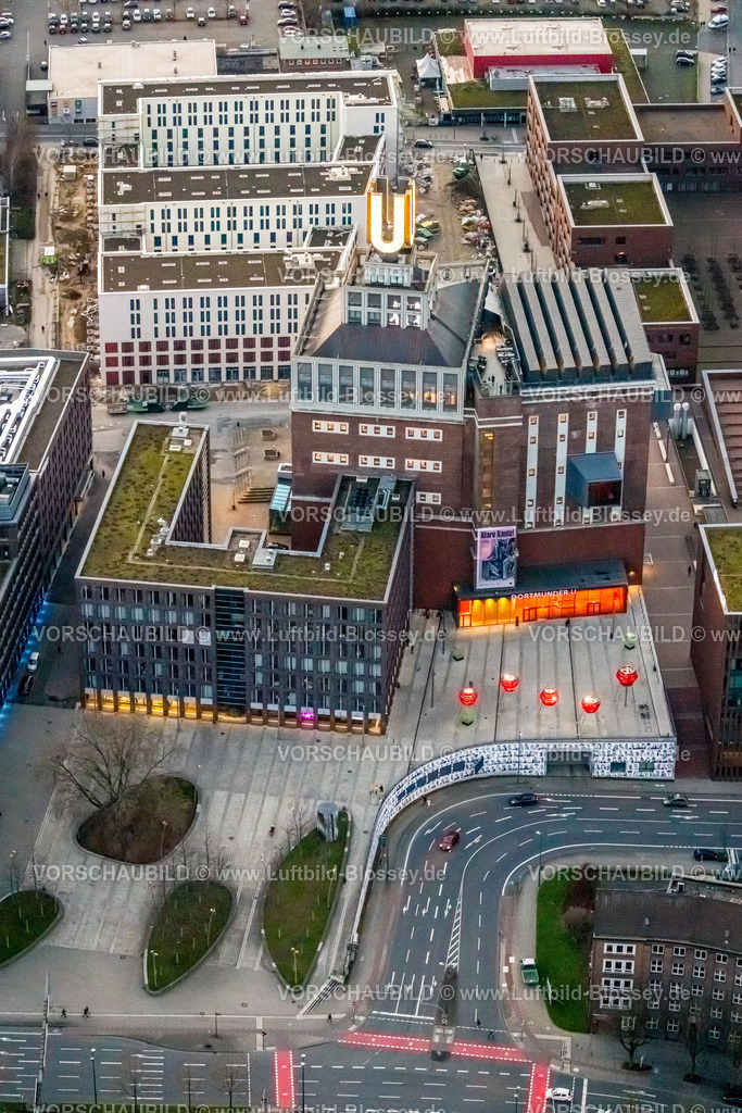 Dortmund230102679 | Luftbild, Dortmunder U - Zentrum für Kunst und Kreativität, Neubau Studenten Wohnanlage am Emil-Moog-Platz und Ritterstraße, Dorstfelder Brücke, Dortmund, Ruhrgebiet, Nordrhein-Westfalen, Deutschland