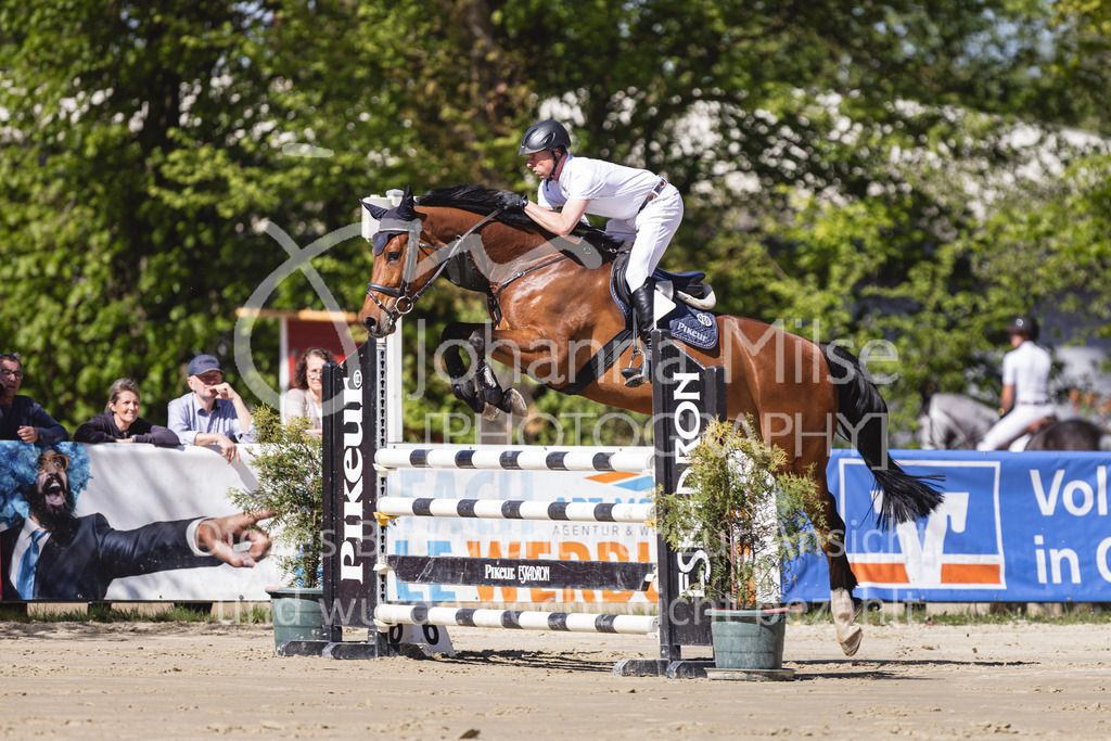 260501_Spenge_5_SprPf-L-503 | Deine schönsten Turniermomente als professionelle Fotos! Entdecke hochwertige Pferdesport-Fotografie im Online-Shop. Jetzt Fotos finden & bestellen!