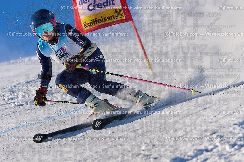ALP3762_MASTERS-Cup_GS-C Damen_Digruber Bettina | (C)FotoLois.com, Alois Spandl. FIS Masters-Cup Wildschönau, Giant Slalom auf der Piste Schatzberg GS, Siegerehrung auf dem Dorfplatz Niederau, Sa 13. Januar 2024.