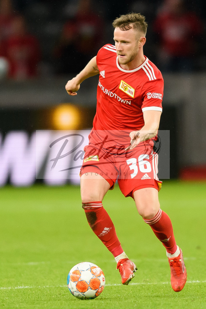 FCUKUO20210826_222 | Fussball, Herren: Cedric Teuchert (1.FC Union Berlin) in Aktion, am Ball, Einzelaktion beim Spiel der UEFA Conference League zwischen 1. FC Union Berlin und Kuopion PS im Olympiastadion am 26.08.2021 in Berlin, Deutschland. - Realisiert mit Pictrs.com