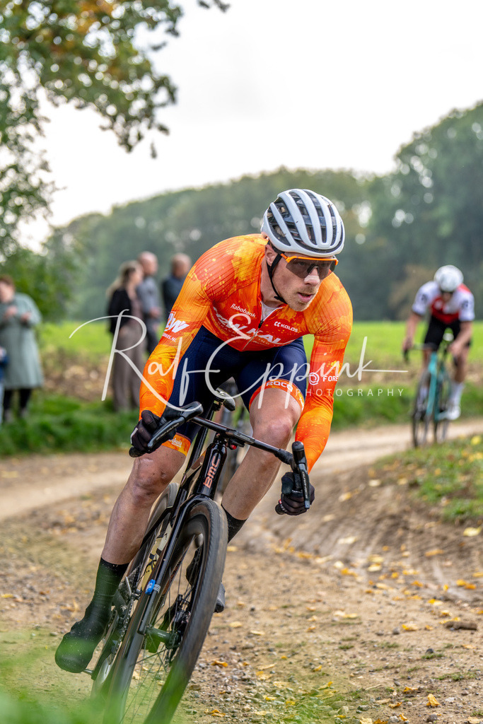 Ralf Eppink Photography 20251012_DSC03076 | Sportfotografie, Eventfotografie, Porträtfotografie, Radsport Fotograf, Triathlon Fotograf, Düsseldorf Fotograf, Köln Fotograf, Actionfotografie, Teamfotografie, Peoplefotografie, Business Portraits, Veranstaltungsfotografie, Reportagefotografie - Realisiert mit Pictrs.com