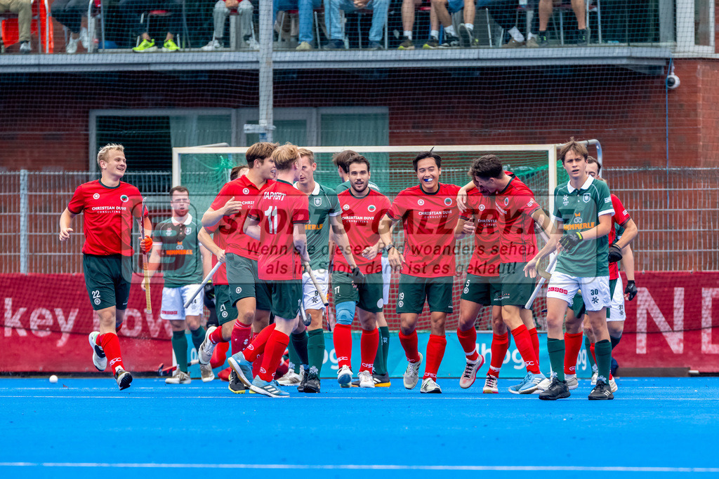 HK_20240915_106514 | 1. Bundesliga Herren Crefelder HTC - Uhlenhorst Mülheim am 15.9.2024 Crefelder HTC , CHTC, Krefeld , LangHeinrich Finn ( Crefelder HTC #22 ) , Lenjo Tappert ( Crefelder HTC #11 ) , Masi Pfandt ( Crefelder HTC #77 ) , Nguyen Tino ( Crefelder HTC #19 ) , Howard Tim ( Crefelder HTC #5 ) , Julius Hayner ( Crefelder HTC #6 ) , Sharp Lachlan ( Crefelder HTC #9 ) , Elias Godschalk ( Uhlenhorst Mülheim #30 ) , Ben Schirrmacher ( Uhlenhorst Mülheim #9 ) , Nick Werner ( Uhlenhorst Mülheim )