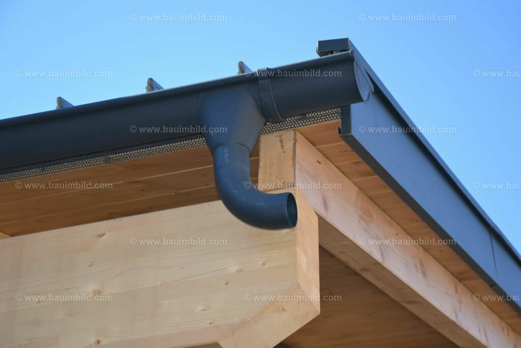 bib-lg11-spenglerarbeiten-0194 | Nach LV-Leistungsgruppen sortierte Detailfotos über den Bau eines Hauses. Alle Hausbau-Bilder direkt vom Urheber und Autor der Website Haus-Selber-Bauen.com