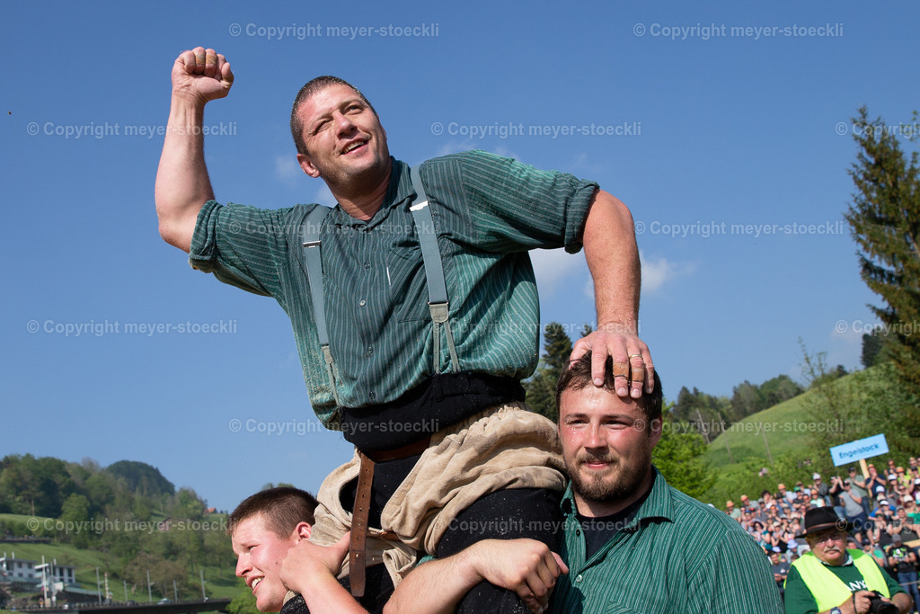 DX2_5450 | Grab Martin