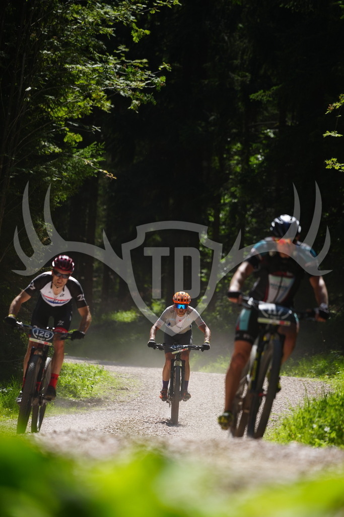 FC102373 | Fotogalerie der Treibjagd im Dunkelwald - Dein MTB Etappenrennen im Erzgebirge - Realisiert mit Pictrs.com