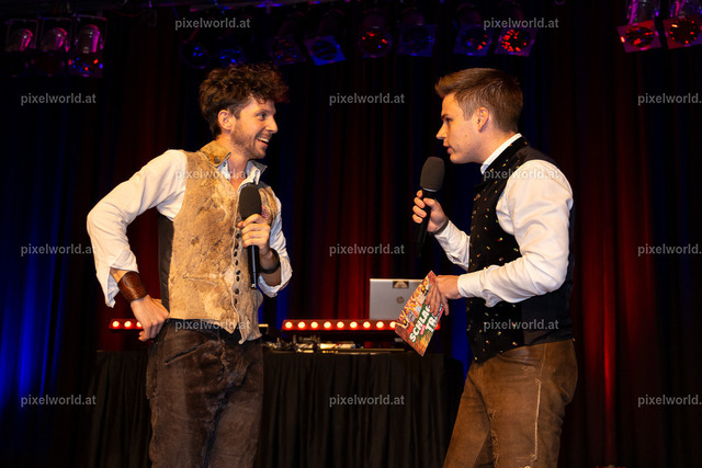 Schlager trifft Tracht | Bildershop von pixelworld.at - Realisiert mit Pictrs.com