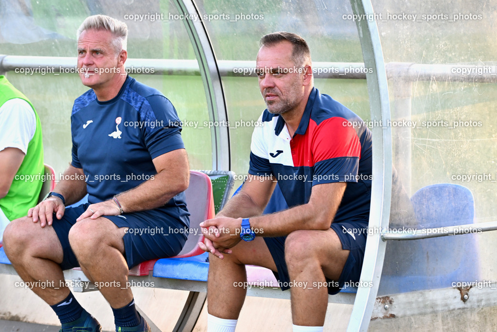SAK vs. SC St. Veit | Tormanntrainer SAK Johann Smrecnik, Headcoach SAK Goran Jolic, SAK vs. SC St. Veit, SAK vs. SC St. Veit am 19.09.2025 in Klagenfurt (Sportpark Welzenegg), Austria, (Photo by Bernd Stefan)