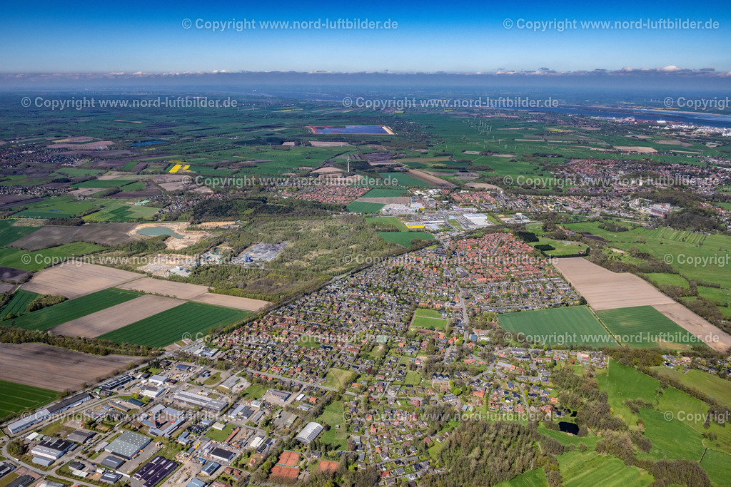 Stade_Wiepenkathen_ELS_0364290421 | STADE 29.04.2023 Siedlungsgebiet und Infrastruktur Wiepenkathen in Stade im Bundesland Niedersachsen, Deutschland. // The district Wiepenkathen in Stade in the state Lower Saxony, Germany. Foto: Martin Elsen
