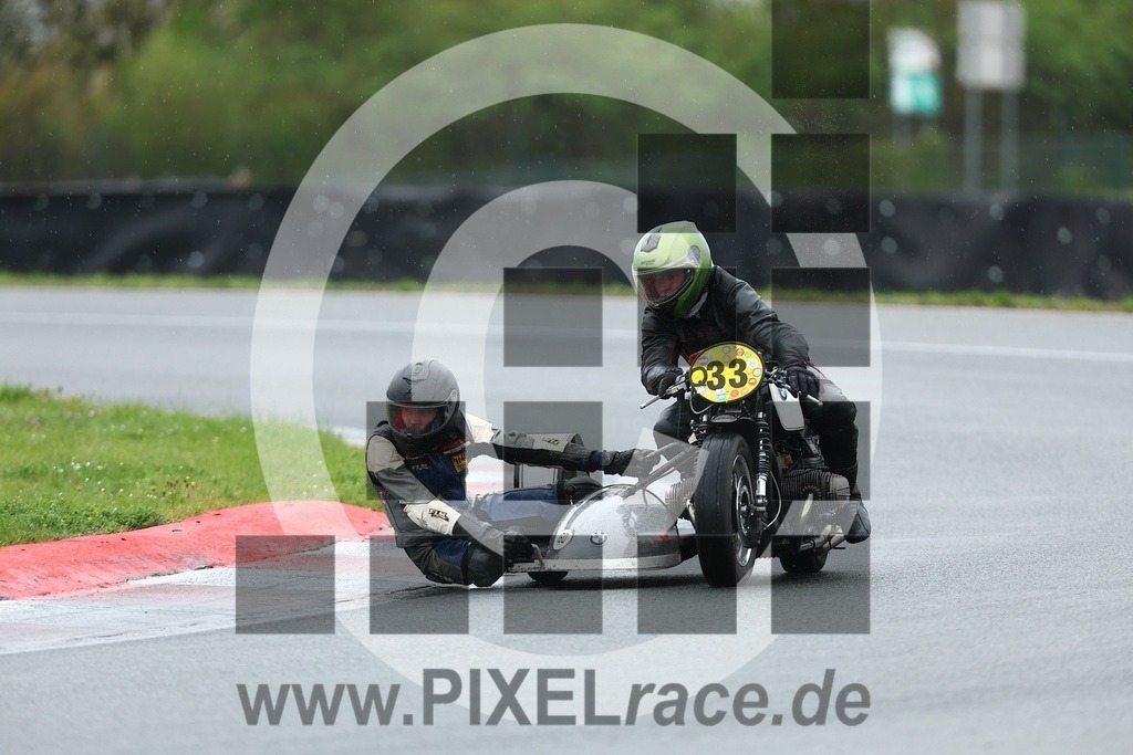 0q33-20260419_05291 | Schöne Erinnerungen an spannende Momente - das festzuhalten ist unser Job. PIXELrace.de ist seit 2003 auf den Rennstrecken Europas unterwegs um die Action draußen beim Fahren und die wunderbare Stimmung imm Fahrerlager für euch einzufangen.