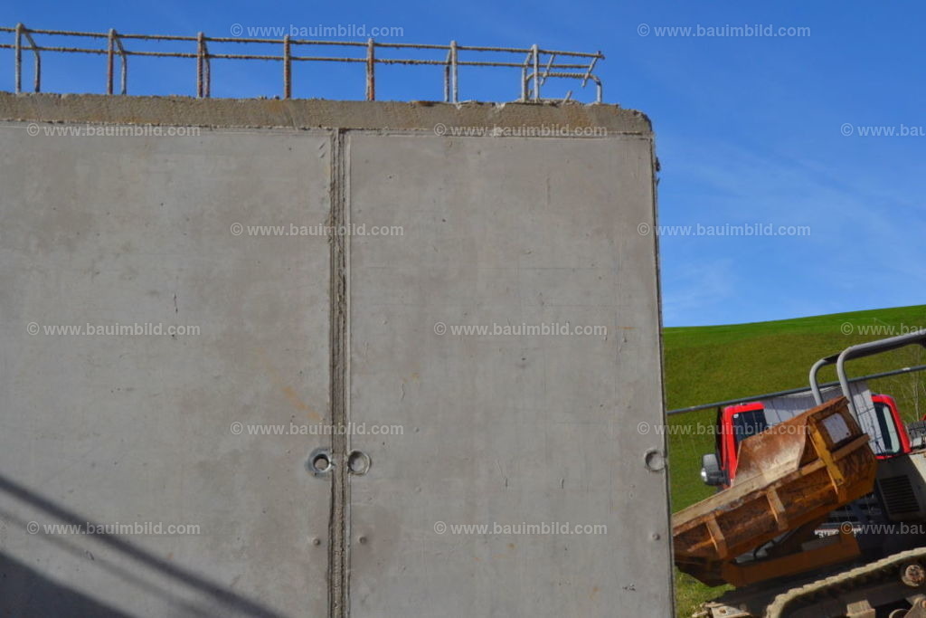 bib-lg04-betonarbeiten-0682 | Nach LV-Leistungsgruppen sortierte Detailfotos über den Bau eines Hauses. Alle Hausbau-Bilder direkt vom Urheber und Autor der Website Haus-Selber-Bauen.com