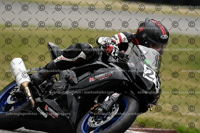 25bt02-1252 | markuskiefer.com - Realisiert mit Pictrs.com
