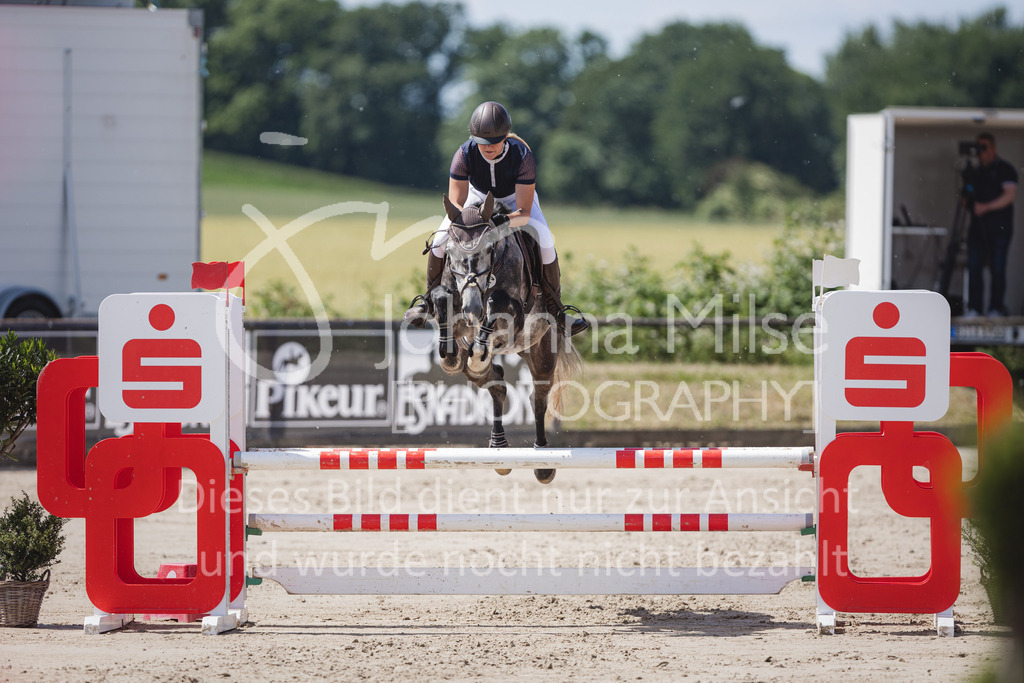 220612_LüPfSpTa_Stil-A2-359 | Lützower Pferdesporttage
Stilspringprüfung Kl.A** geschlossen
12.06.2022