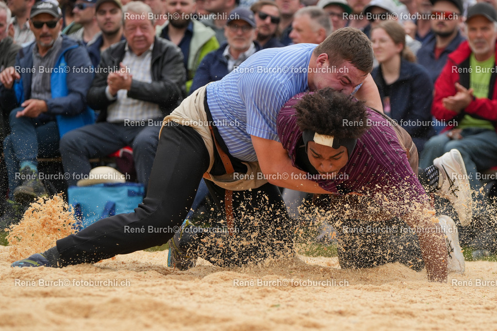 RB-05380 | René Burch leidenschaftlicher Fotograf aus Kerns in Obwalden.  Hier finden sie Sport, Landschaft und Natur Fotografie.
 - Realisiert mit Pictrs.com