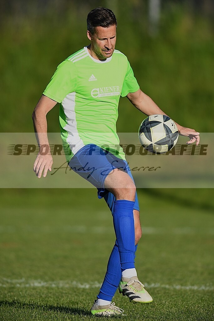 hDSC_2542 | Kaufen Sie Sportbilder im Onlineshop von Andy Scherrer Sportfotografie. Faszinierende Bilder von Sportevents aus der ganzen Schweiz. Fussball, Frauenfussball, Unihockey, Handball, Schwingen und weiteren Sportarten. - Realisiert mit Pictrs.com