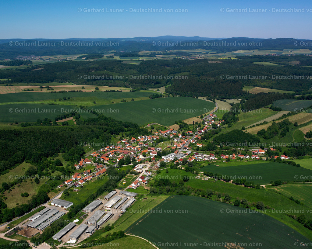 2634365 | BOCKELNHAGEN 16.06.2006 Dorf - Ansicht an der Bockelnhagener Straße in Bockelnhagen im Bundesland Thüringen, Deutschland. // Village view on street Bockelnhagener Strasse in Bockelnhagen in the state Thuringia, Germany. Foto: Gerhard Launer