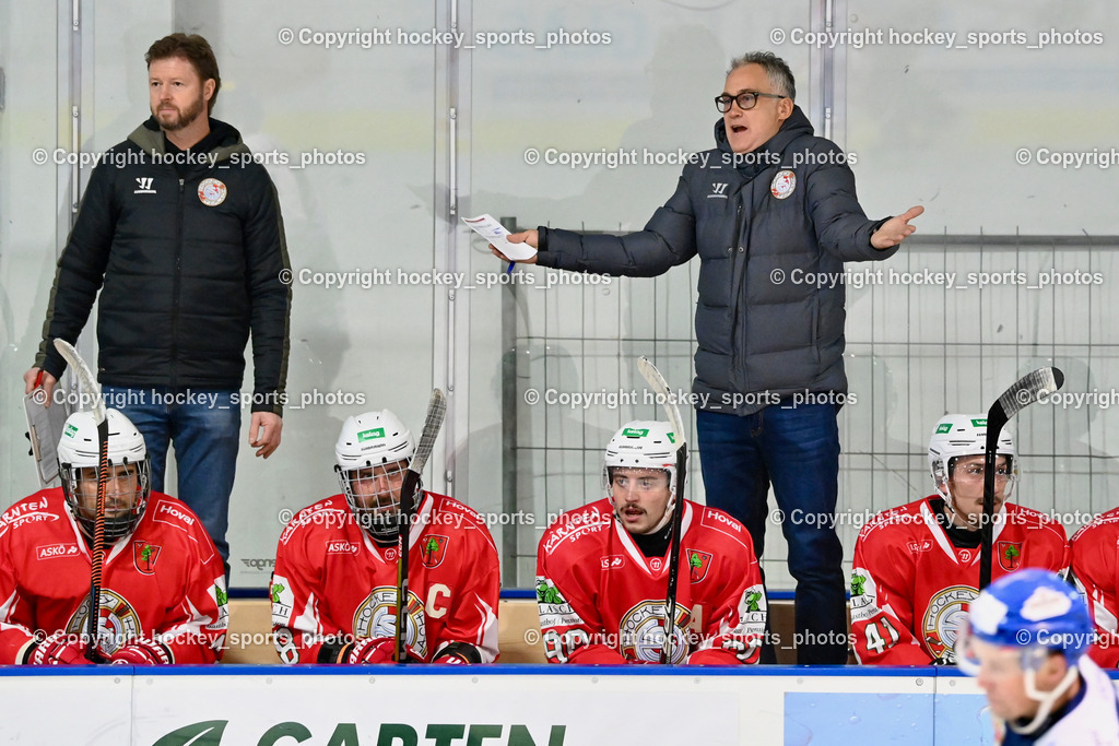 ESC Steindorf vs. ESV Ferlach | Spielerbank ESV Ferlach, Asisstentcoach Ferlach Kopeinig Wolfgang, Headcoach ESV Ferlach Vnuk Jure, #90 Schubernig Markus ESV Ferlach, #41 Bobnar Marco ESV Ferlach, ESC Steindorf vs. ESV Ferlach, ESC Steindorf vs. ESV Ferlach am 19.10.2024 in Steindorf (Ossiachersee Halle), Austria, (Photo by Bernd Stefan)