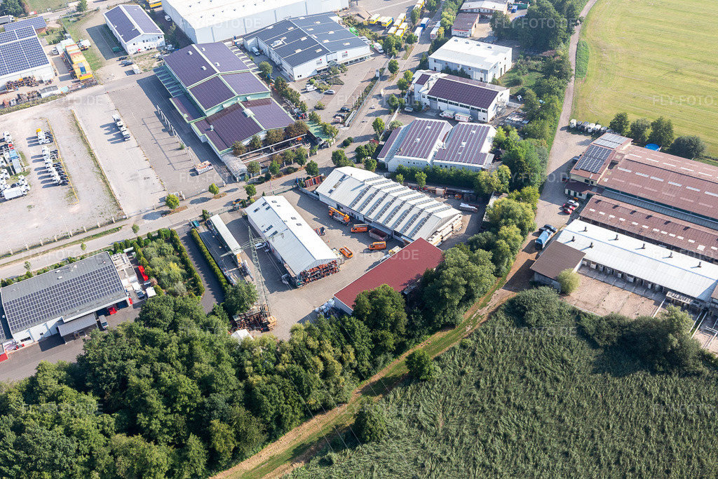 Luftbild: Dachdeckerei, Gerüstbau und Bauspenglerei Mindum, im Gewerbgegebiet Horst im Ortsteil Minderslachen in Kandel im Bundesland Rheinland-Pfalz in Deutschland. Foto: IMG_117314.jpg vom 25.08.2019 durch Werner Riehm/FLY-FOTO.de