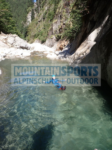 P9230037 | Bestelle die Bilder deines Berg- oder Wasser-Abenteuers mit Mountain Sports bequem von zu Hause aus direkt über unseren Online Fotoshop von pictrs.com. - Realisiert mit Pictrs.com