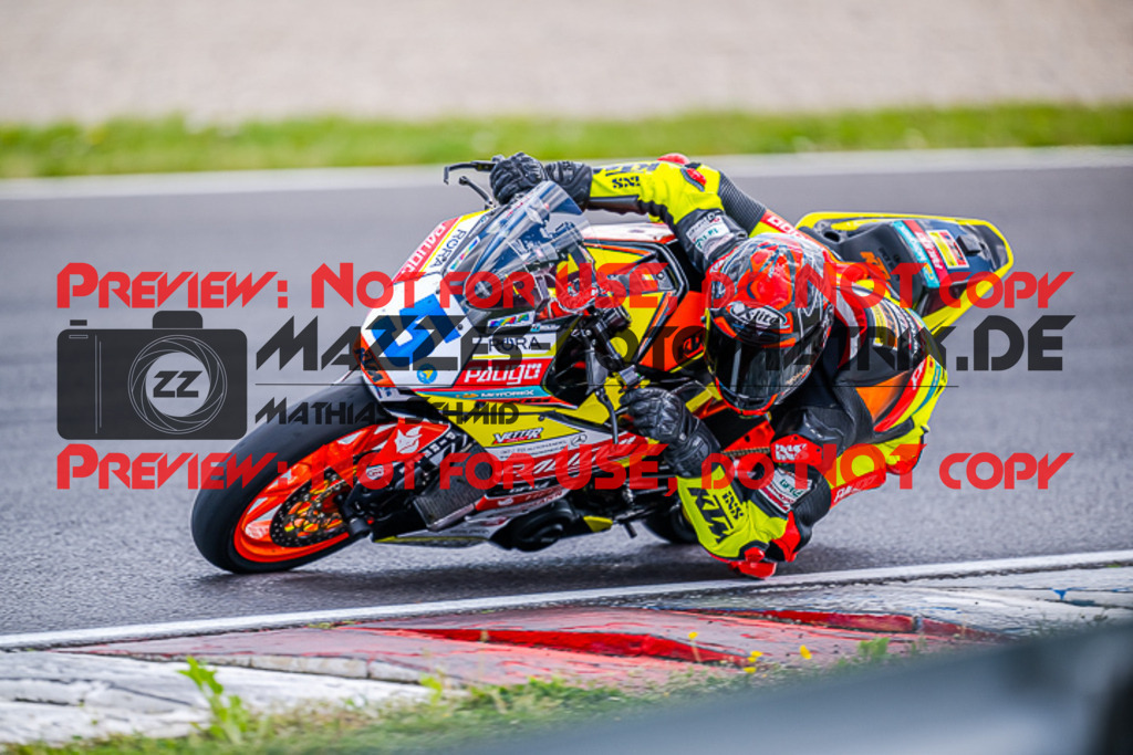 MaZZes_FotoMatrix_220506_99833 | Fotograf Mathias Schmid
Sportfotograf,
Eventfotograf,
Hochzeitsfotograf,
Portraitfotograf