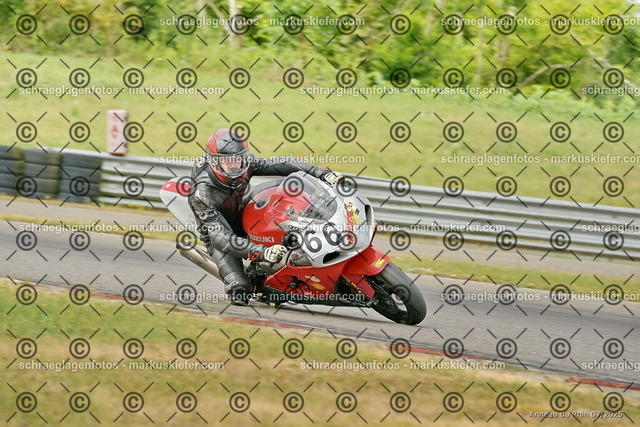 25bt05-0396 | markuskiefer.com - Realisiert mit Pictrs.com