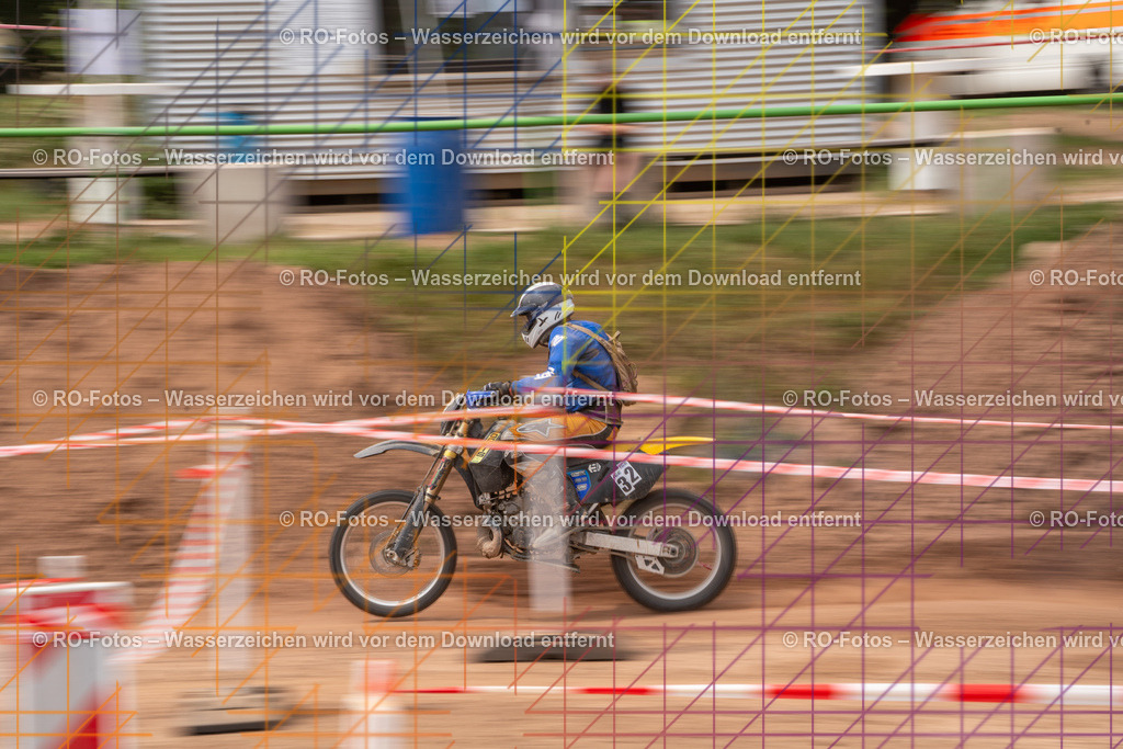 Niederwürzbach 4 Lauf-1830 | Sportfotografie von RO-Fotos: Motorsport, Motocross, Enduro, Laufveranstaltungen und Triathlon. Professionelle Fotos von Sportlern und Events. - Realisiert mit Pictrs.com