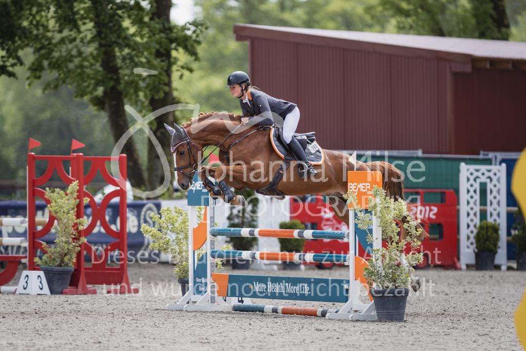 230516_Mühlen_03SprPf-A-350 | Deine schönsten Turniermomente als professionelle Fotos! Entdecke hochwertige Pferdesport-Fotografie im Online-Shop. Jetzt Fotos finden & bestellen!