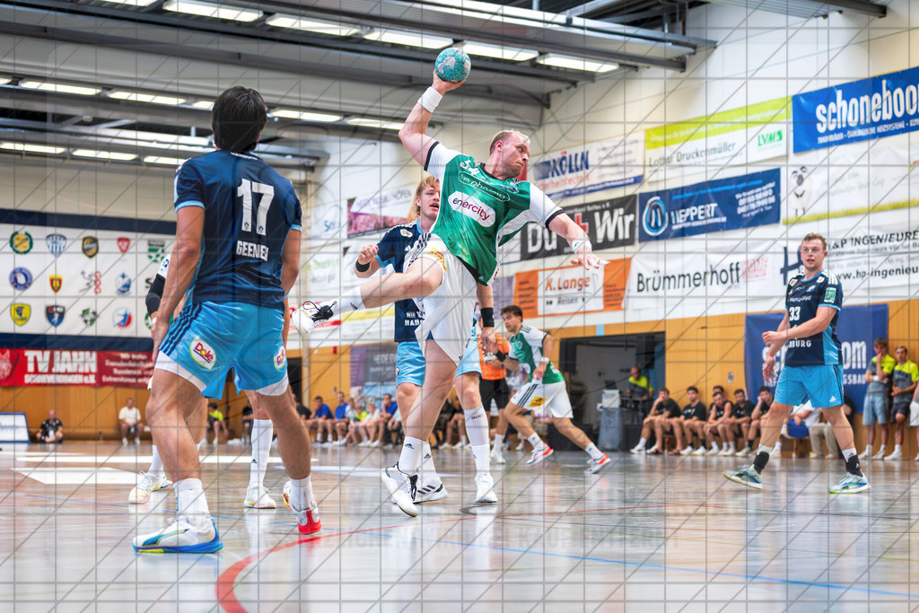 IHC 2026 - TSV Hannover-Burgdorf vs. HC Hamburg | Justus Fischer (TSV Hannover-Burgdorf #54); IHC 2026 - TSV Hannover-Burgdorf vs. HC Hamburg am 09.08.26 in Sporthalle KGS, Schneverdingen - Realisiert mit Pictrs.com