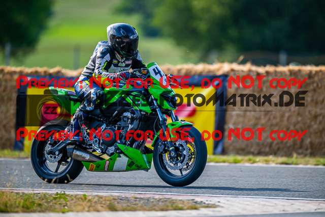 MaZZes_FotoMatrix_220722_9465 | TWIN