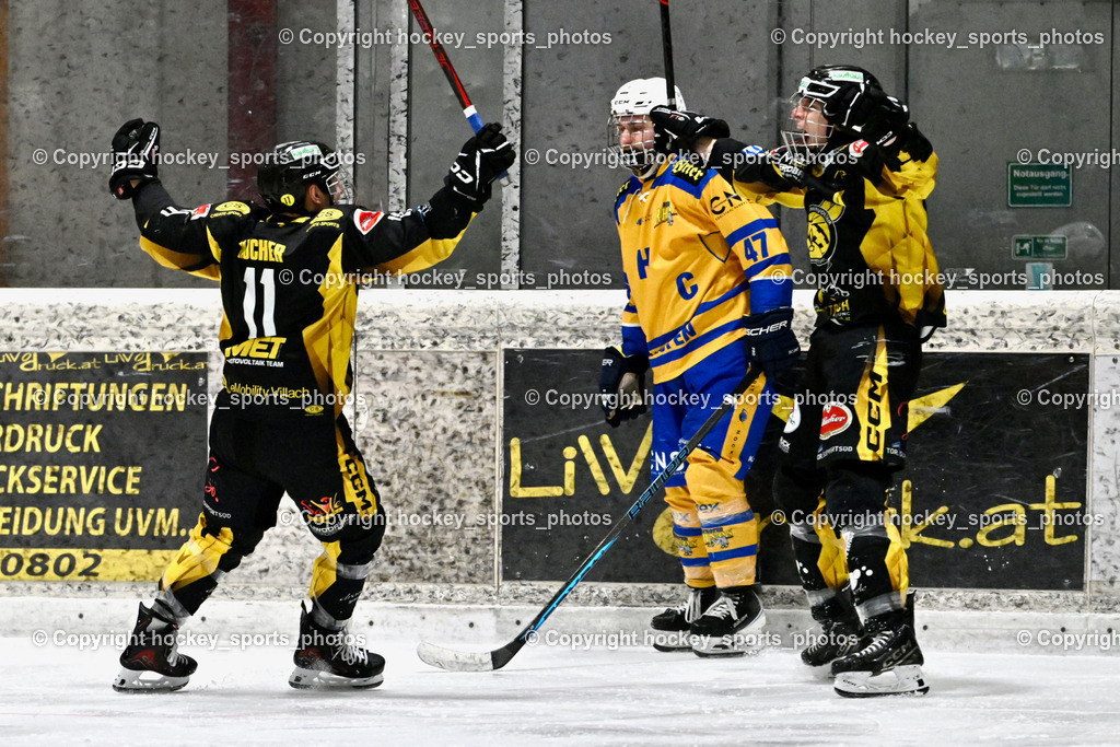 MET PHOTOVOLTAIK HORNETS SPITTAL vs. 1. EHC ALTHOFEN | Jubel Hornets Spittal, #11 Kucher Florian EC Hornets Spittal, #47 Rainer Michael EHC Althofen, #8 Komar Luca EC Hornets Spittal, MET PHOTOVOLTAIK HORNETS SPITTAL vs. 1. EHC ALTHOFEN, MET PHOTOVOLTAIK HORNETS SPITTAL vs. 1. EHC ALTHOFEN am 10.01.2026 in Spittal an der Drau (Eissportzentrum Spittal), Austria, (Photo by Bernd Stefan)