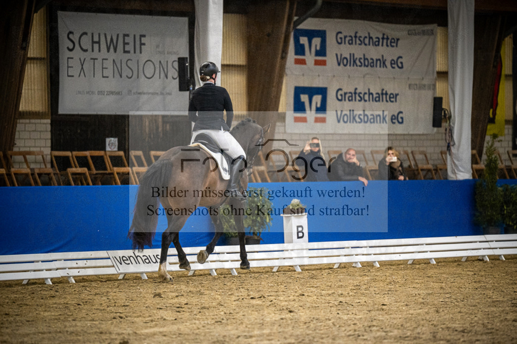 DOS_0240 | Entdecke hochwertige Reitturnierfotos von Foto Oger. Professionell, emotional und authentisch – jetzt Lieblingsmomente im Shop bestellen.Deutschlandweite Turnierfotografie. - Realisiert mit Pictrs.com