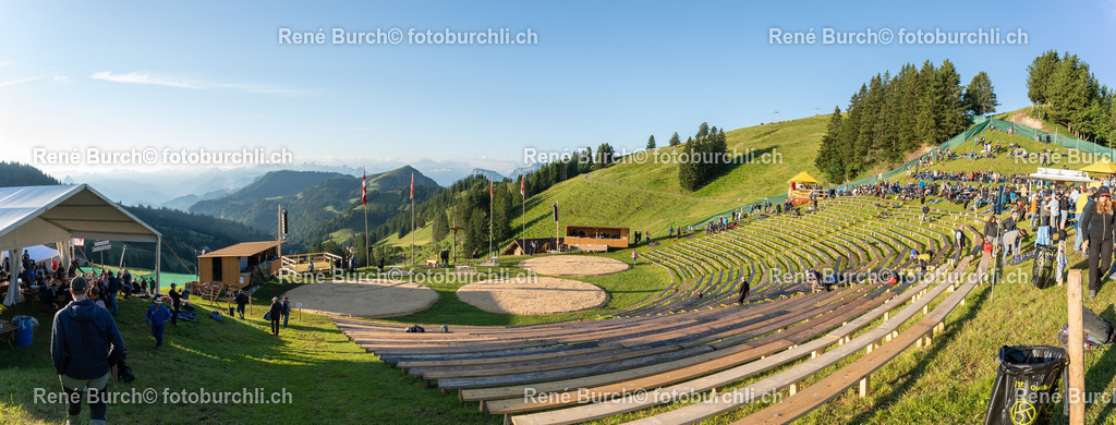 RB_09424-Pano | René Burch leidenschaftlicher Fotograf aus Kerns in Obwalden.  Hier finden sie Sport, Landschaft und Natur Fotografie.
 - Realisiert mit Pictrs.com
