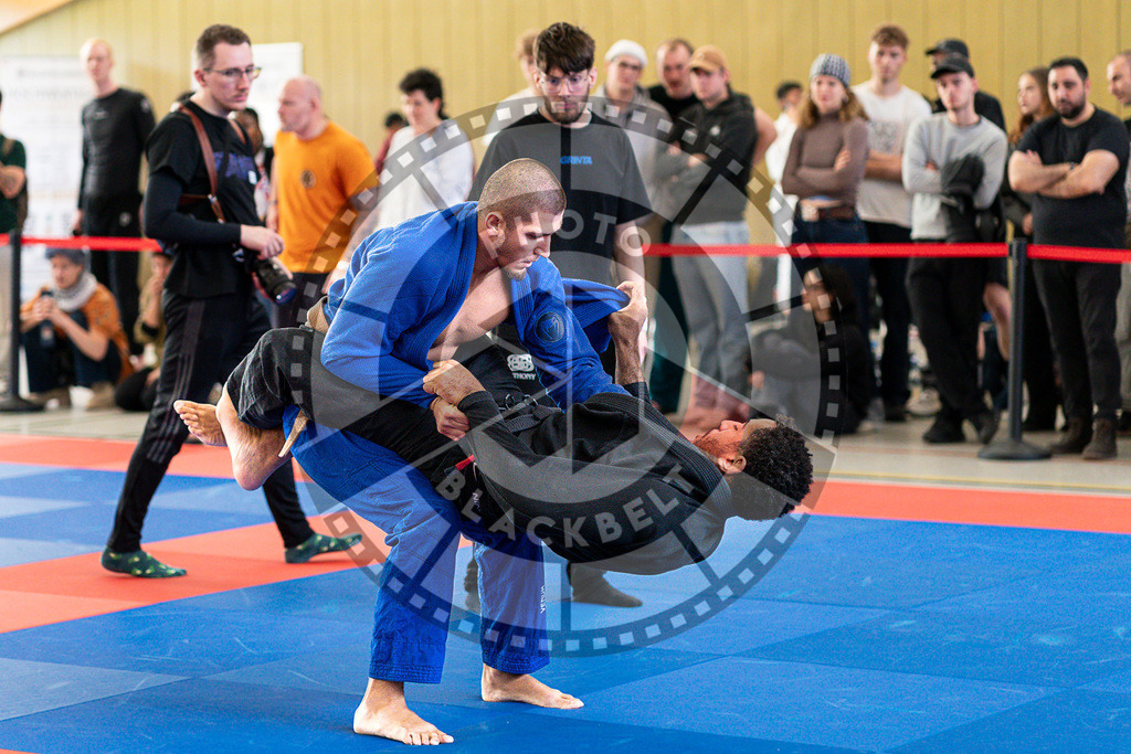 20250510PBB1505 | Athletes compete during the JJLG Berlin Open Jiu-Jitsu Championship on May 10, 2025 in Berlin, Germany. © Chiara Dazi / photoblackbelt