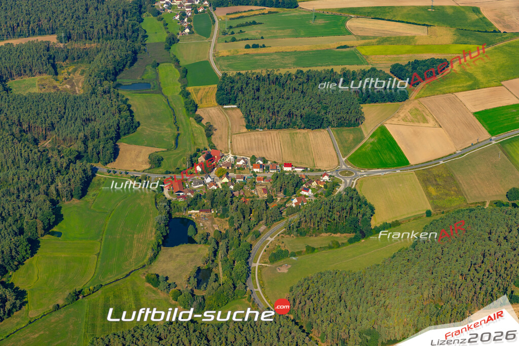 Das Luftbild zeigt : Neumühle Büchenbach - Die Luftaufnahme wurde 2024 vom UL-Flugzeug aus erstellt ( keine Drohne ) - Hochauflösende Luftaufnahme - Für grossformatige Ausdrucke geeignet. Die Geschenkidee !Mit Lizenz und Bildrechte bestellbar