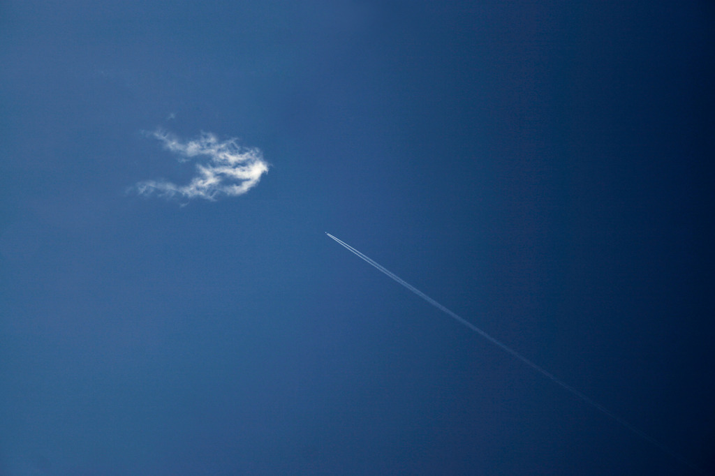 WolkenWort 59_Alien | Wolkenwort # 59
Wolke über Lago di Vorogno, Sept. 2004
Fotoausstellung WOLKENWORTE, Oberbank Salzburg, Alter Markt 4, 30.5.-30.6.2006. Eine veranstaltung der Europagesellschaft, Salzburg