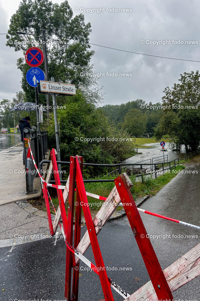 Linz_ Urfahr_ Hochwasser_ 17.09.2024-13 | 17.09.2024, Linz, AUT, Urfahr, Hochwasser, im Bild Hochwasser, Hochwasserschutz Donaulaende Linz Urfahr, Donau, Linzer Strasse, Ueberflutung