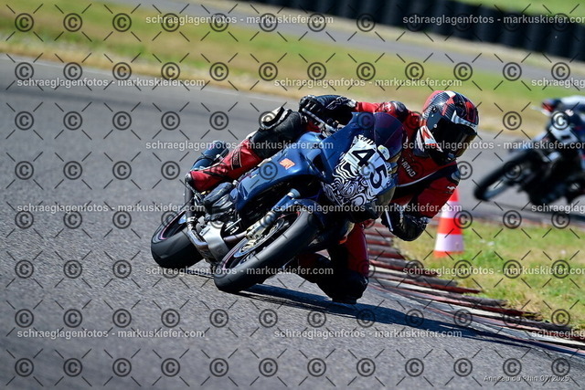 25bc03-0164 | markuskiefer.com - Realisiert mit Pictrs.com