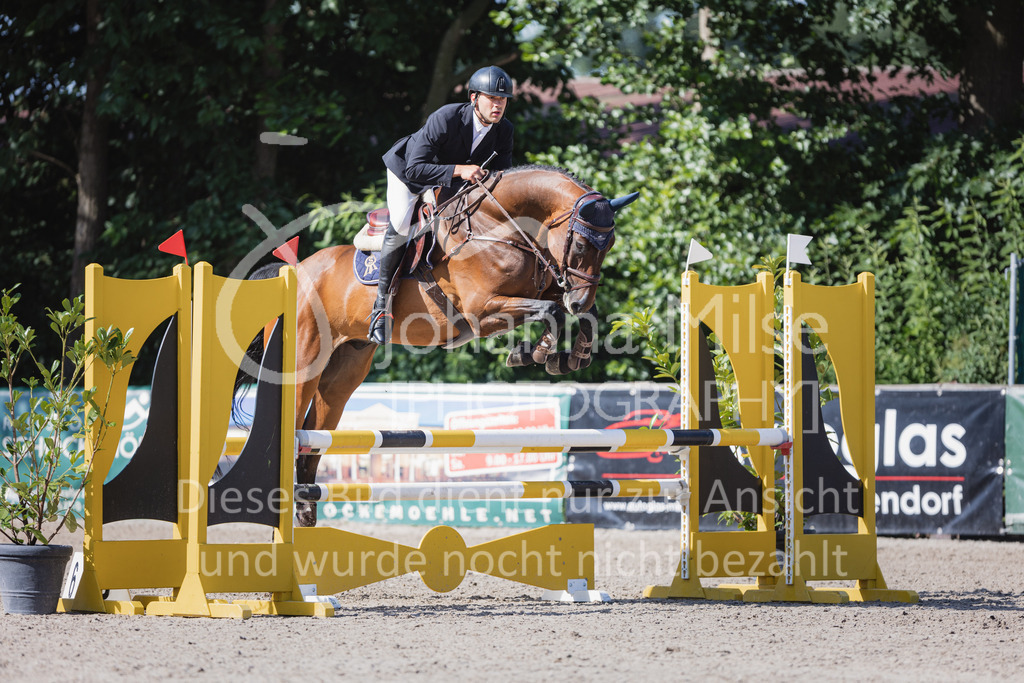 220705_Mühlen_SprPf-A2-239 | Late Entry Mühlen
05.07.2022
02 Springpferde-A**, 4-6jährige Pferde