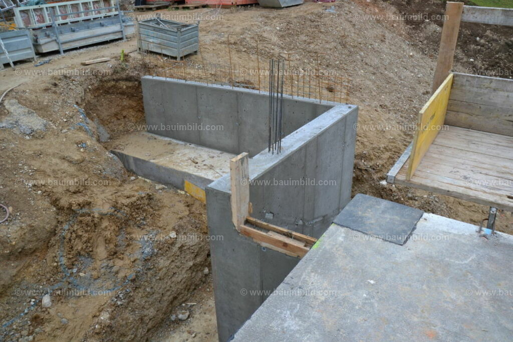 bib-lg04-sonstige-betonarbeiten-0715 | Nach LV-Leistungsgruppen sortierte Detailfotos über den Bau eines Hauses. Alle Hausbau-Bilder direkt vom Urheber und Autor der Website Haus-Selber-Bauen.com