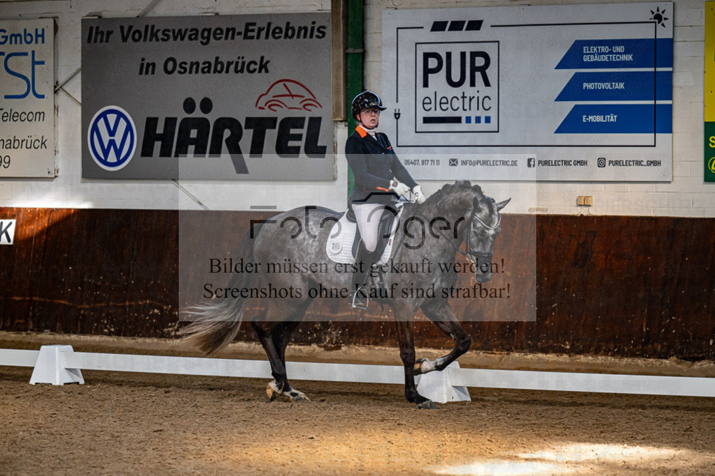 20240308-DOS_4409 | Entdecke hochwertige Reitturnierfotos von Foto Oger. Professionell, emotional und authentisch – jetzt Lieblingsmomente im Shop bestellen.Deutschlandweite Turnierfotografie. - Realisiert mit Pictrs.com