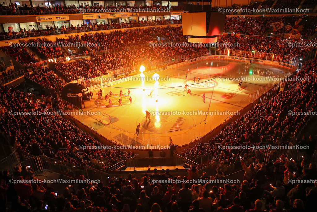 DueDEL25022401023 | 25.02.2024, Düsseldorf, Eishockey, Penny DEL, 49. Spieltag, PSD-BANK Dome, Düsseldorfer EG - Kölner Haie: Übersicht Innenansicht Spielstätte Einlaufshow Feuershow Feature