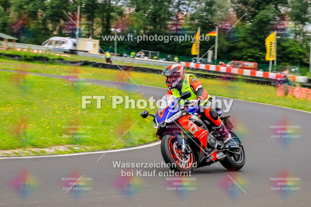 VBK-7290 | Hier findet Ihr Bilder von Touristenfahrten auf der Nürburgring Nordschleife oder von anderen Veranstaltungen die ich besucht habe. Viel Spass beim Durch Schauen 