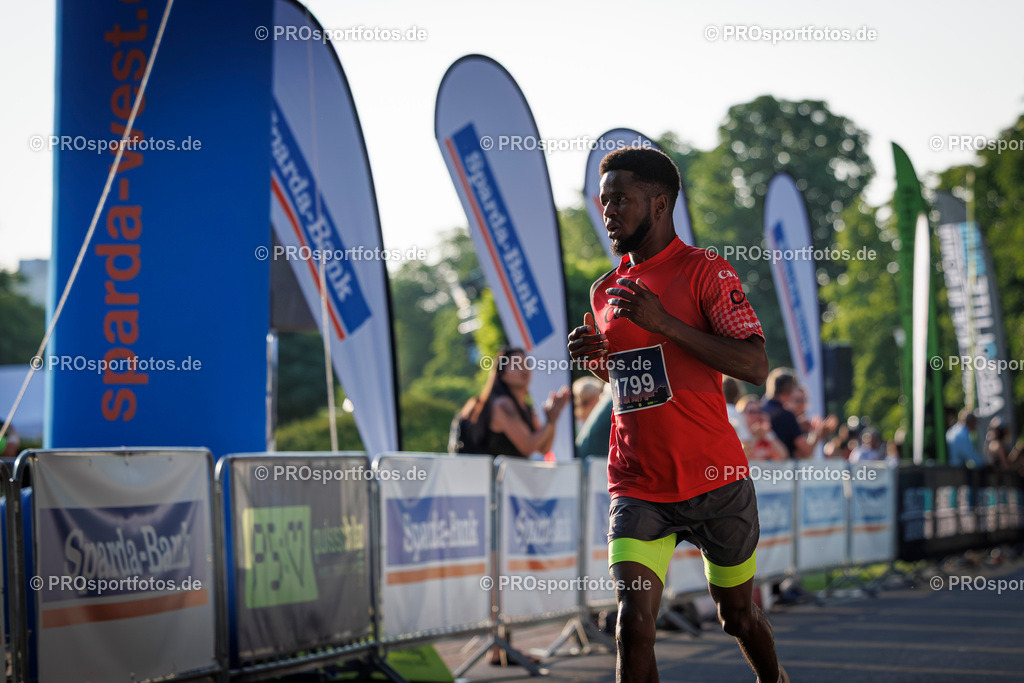 Sparda-Bank Nachtlauf Bonn; Bonn, 18.06.2025 | Impressionen vom Sparda-Bank Nachtlauf Bonn am 18.06.2025 in Bonn (Nordrhein-Westfalen). 