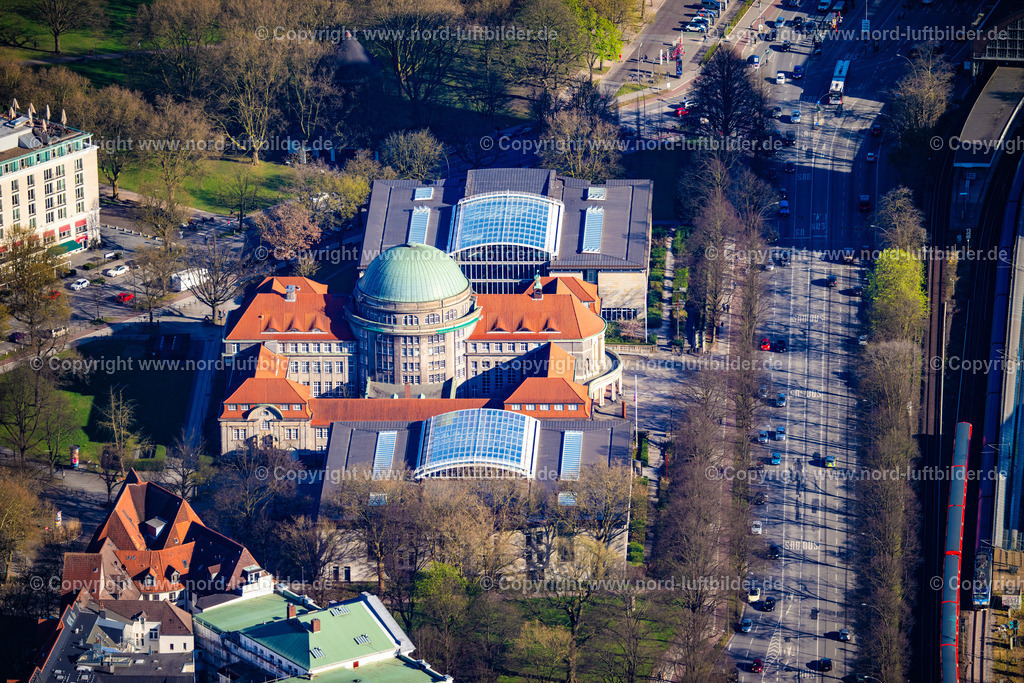 Hamburg_Dammtor_Uni_Universität_ELS_4229060425 | HAMBURG 06.04.2025 Campus- Gebäude der Universität der "Universität Hamburg" an der Edmund-Siemers-Allee im Ortsteil Rotherbaum in Hamburg, Deutschland. Weiterführende Informationen bei: Universität Hamburg. // Campus building of the university of "Universitaet Hamburg" on Edmund-Siemers-Allee in the district Rotherbaum in Hamburg, Germany. Further information at: Universitaet Hamburg. Foto: Martin Elsen