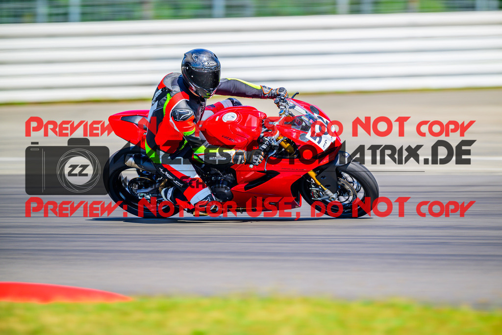 MaZZes_Fotomatrix_20250628_6007705_1463 | WEISS